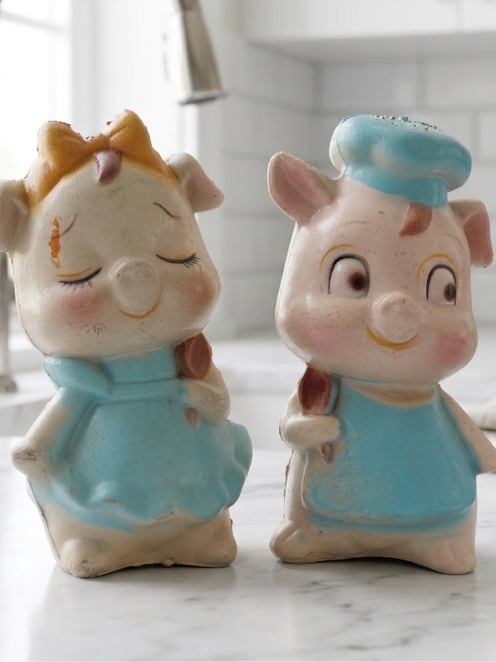 Vintage Pig Salt and Pepper Shakers, Kitsch Farmhouse Decor, Mid Century Plastic